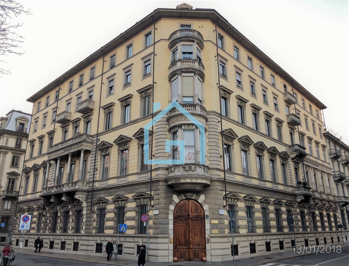 CORSO RE UMBERTO 2 ang. VIA BROFFERIO -PIAZZA SOLFERINO – TORINO